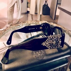 💋💋SOLD💋💋Rare Versace sunglasses 1990’s vintage